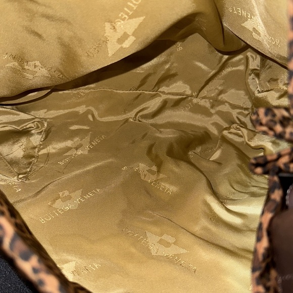 Bottega Veneta Leopard Slouch Shoulder Bag - Picture 11 of 16